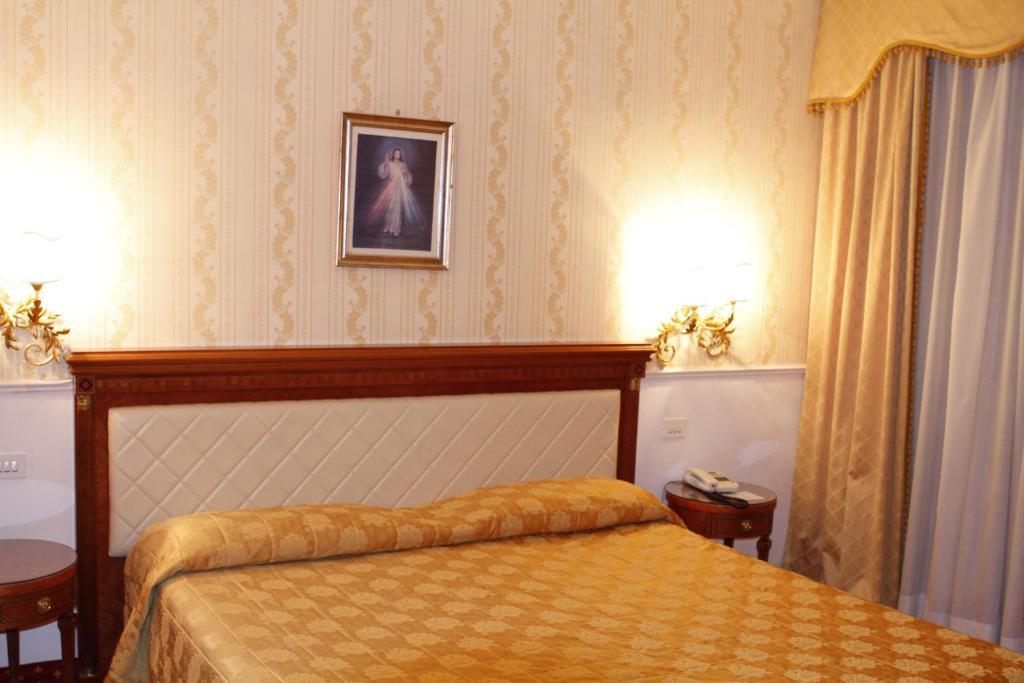 Hotel Genio Roma Exterior foto