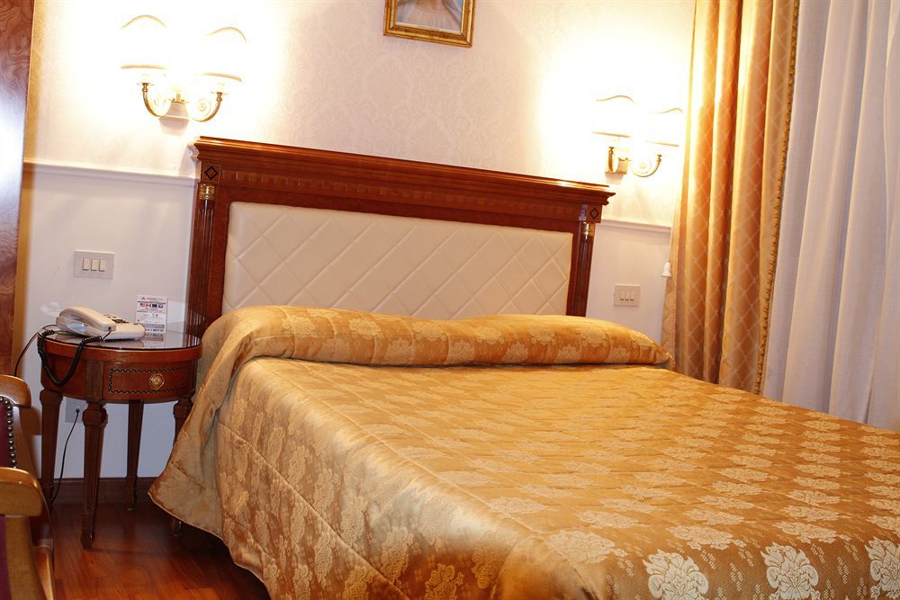 Hotel Genio Roma Exterior foto