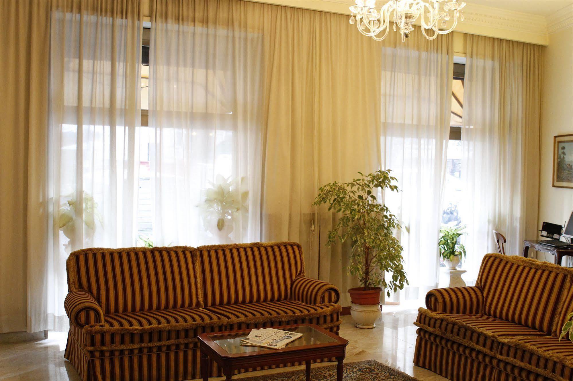 Hotel Genio Roma Exterior foto