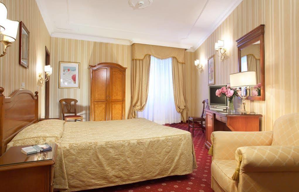 Hotel Genio Roma Exterior foto